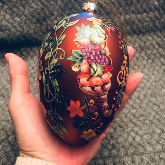 Joan Rivers Cornucopia Hand Painted Glass Egg Ornament - Picture 3 of 8